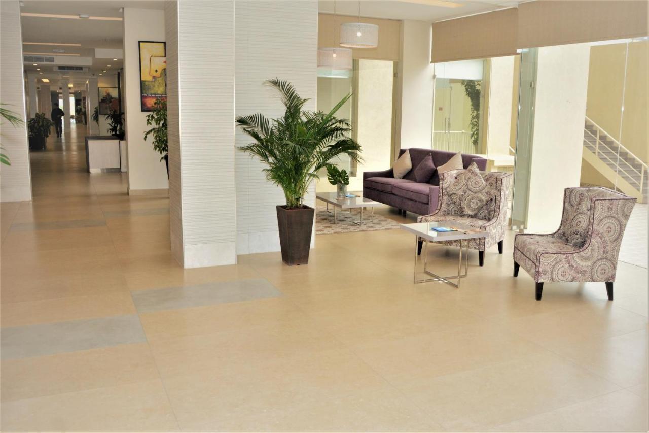 The Lofts Kuwait Fintas Hostel Кувейт Екстериор снимка