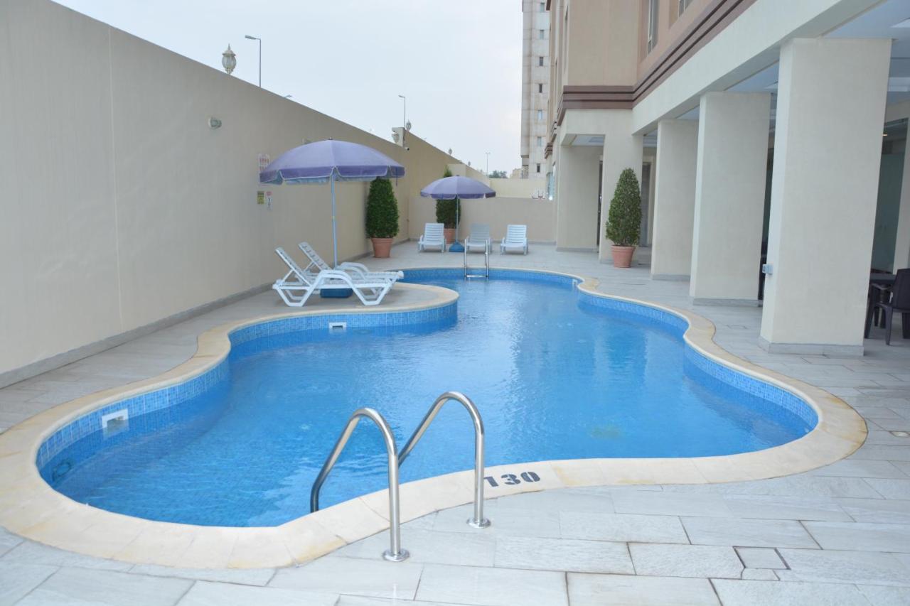 The Lofts Kuwait Fintas Hostel Кувейт Екстериор снимка